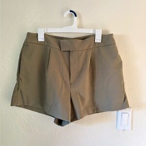 A New Day Classic Olive Green Women's Shorts Size 14